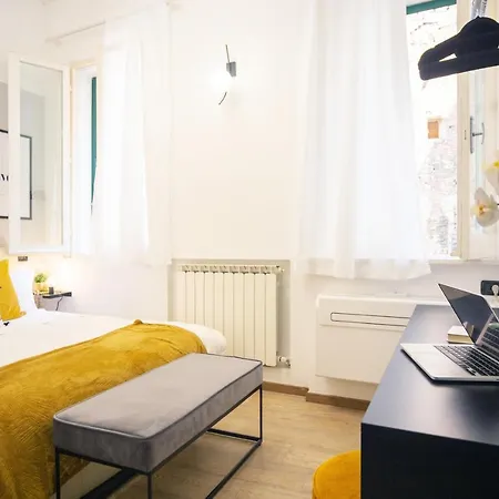 Corso Vannucci Central *