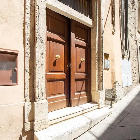 شقة Corso Vannucci Central *